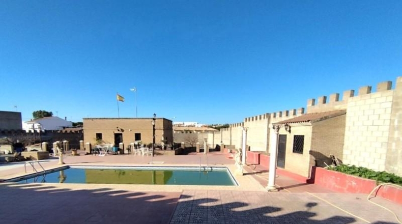 Badajoz - Burguillos del Cerro - 1480m2