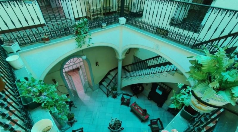 Badajoz - Fuente de Cantos - 976m2