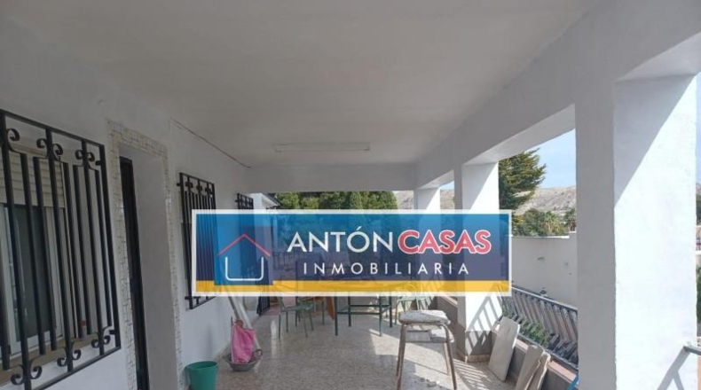 Alicante - Elda - 2100m2