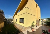 Chalet independiente con terreno en venta en la España, el Vendrell, ref: TR172752 foto