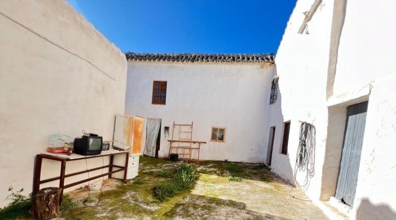 Málaga - Antequera - 71708m2