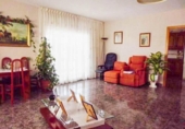 Chalet independiente con terreno en venta en la España, la Bisbal del Penedès, ref: TR354081 foto