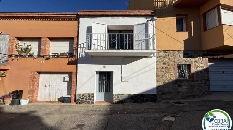 Gerona - Marzà - 188m2