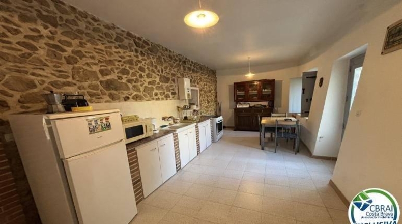 Gerona - Marzà - 188m2
