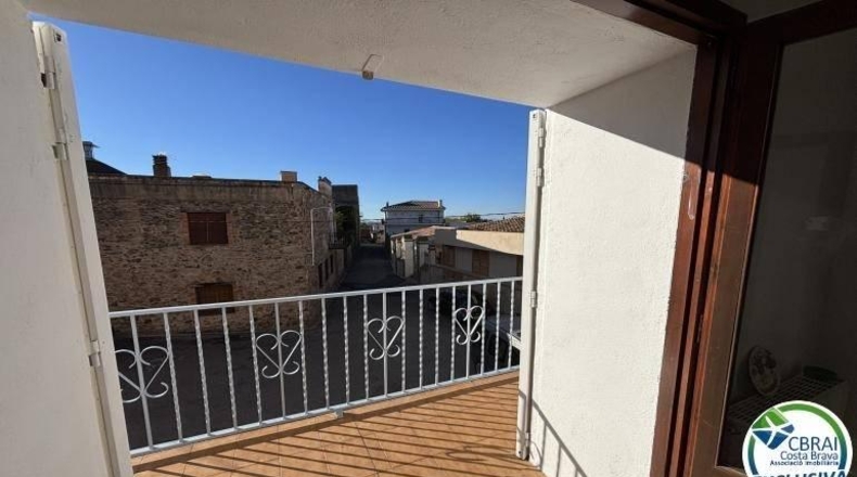 Gerona - Marzà - 188m2