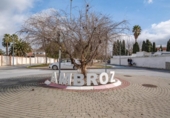 Дом с участком на продажу в городе Ambroz Фото