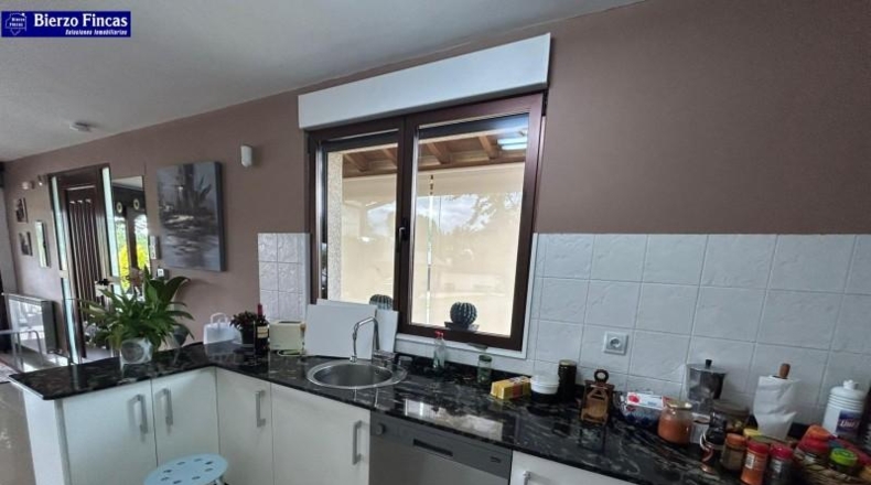 Леон - Ponferrada - 5725m2