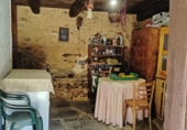 Отдельно стоящий дом с участком на продажу в городе Lucillo Фото