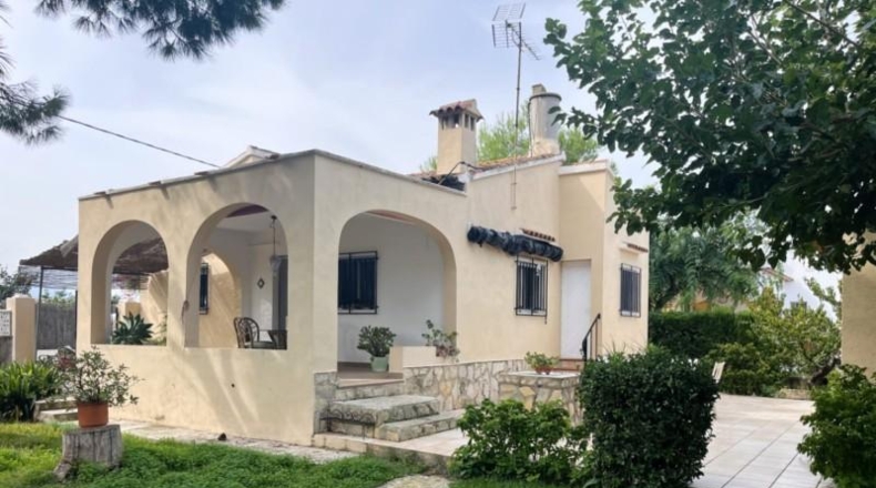 Valencia - Oliva - 890m2