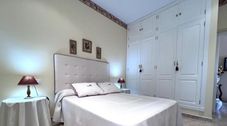 Badajoz - Medellín - 2230m2