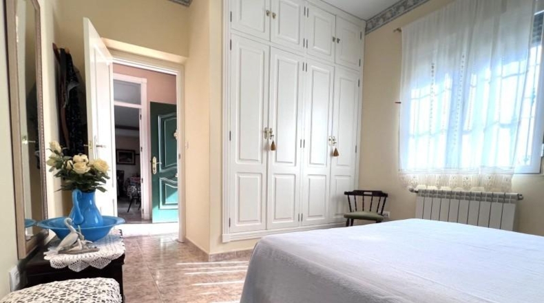 Badajoz - Medellín - 2230m2