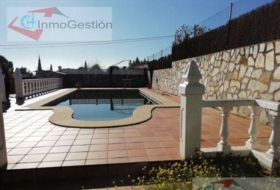 Касерес 3300&nbsp;м²