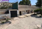 Casa de camp amb terreny en venda a la España, Petrer, ref.: TR170162 foto