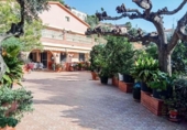 Отдельно стоящий дом с участком на продажу в городе Castellet Фото