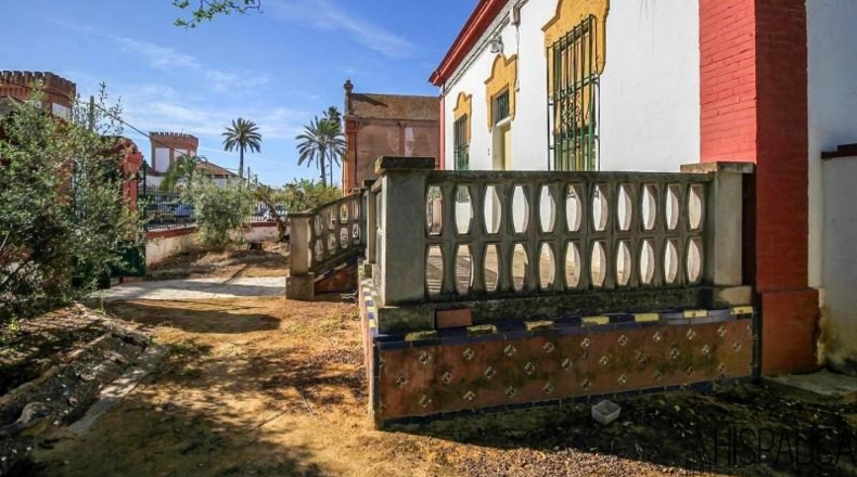 Seville - Villanueva del Río y Minas - 1606m2