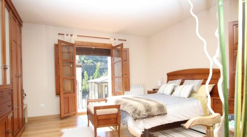 Zaragoza - Uncastillo - 618m2