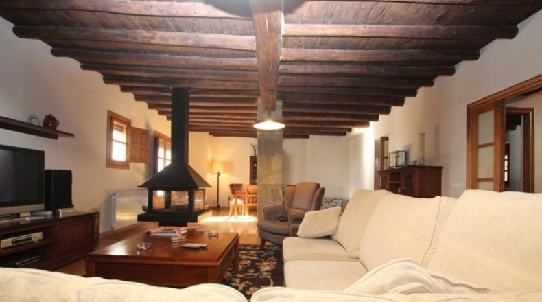Zaragoza - Uncastillo - 618m2