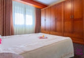 Chalet independiente con terreno en venta en la España, Sariñena, ref: TR311270 foto
