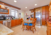Chalet independiente con terreno en venta en la España, Ogíjares, ref: TR262029 foto