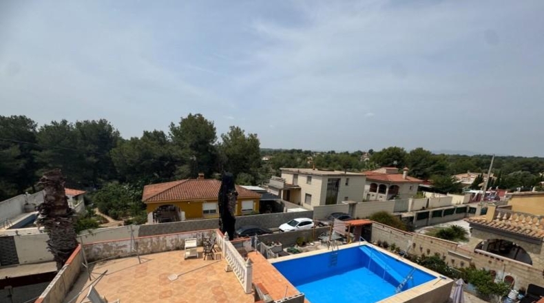 Valencia - Villamarchante - 894m2