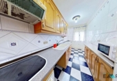 Отдельно стоящий дом с участком на продажу в городе Парла Фото
