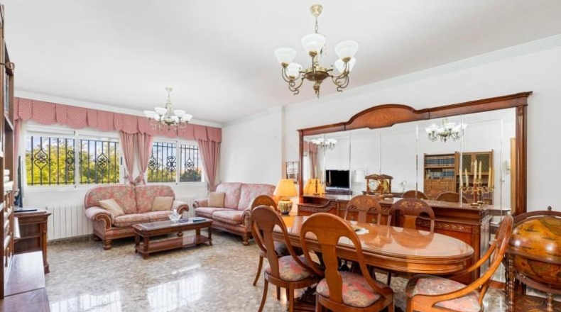 Гранада - Ogíjares - 672m2
