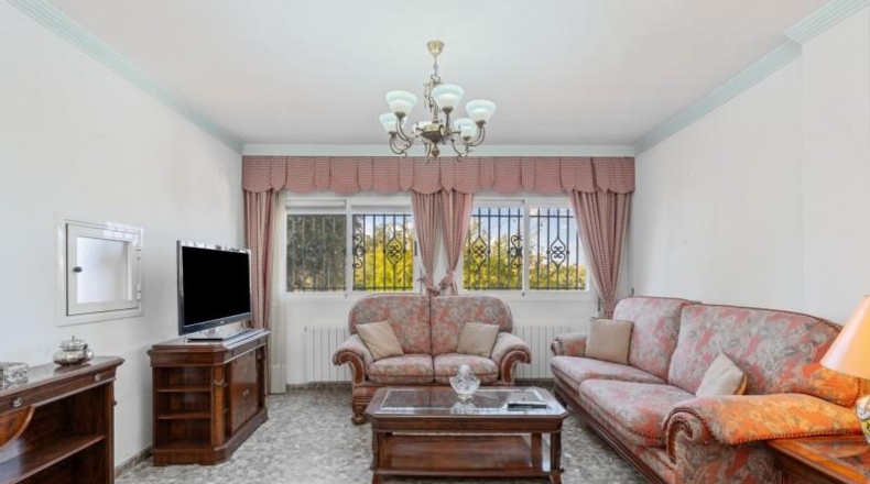 Гранада - Ogíjares - 672m2