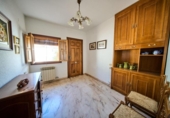 Chalet independiente con terreno en venta en la España, La Zubia, ref: TR348612 foto