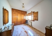 Chalet independiente con terreno en venta en la España, La Zubia, ref: TR348612 foto