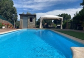 Chalet independiente con terreno en venta en la España, El Tiemblo, ref: TR113630 foto