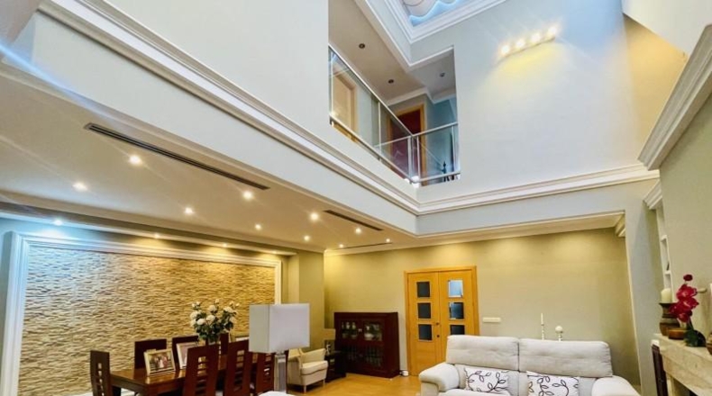Малага - Antequera - 302m2