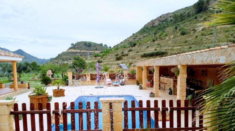 Alicante - Relleu - 1700m2