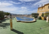 Chalet independiente con terreno en venta en la España, Jaén, ref: TR381375 foto