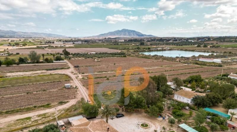 Almería - Huércal-Overa - 2600m2