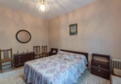 Загородный дом с участком на продажу в городе Montefrío Фото
