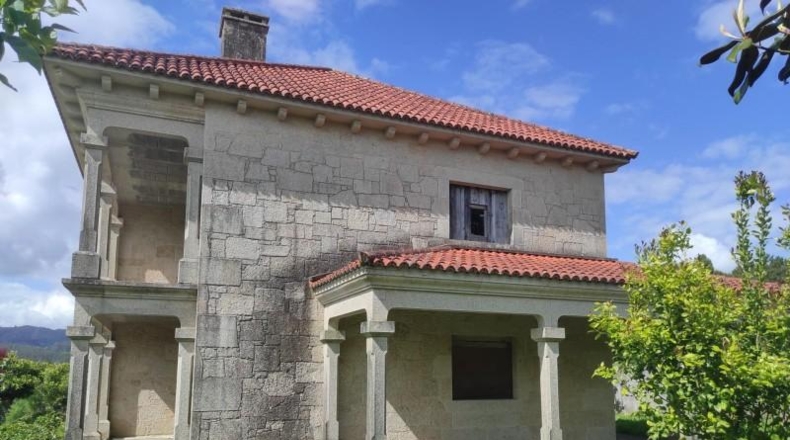La Coruña - Santiago de Compostela - 1171m2