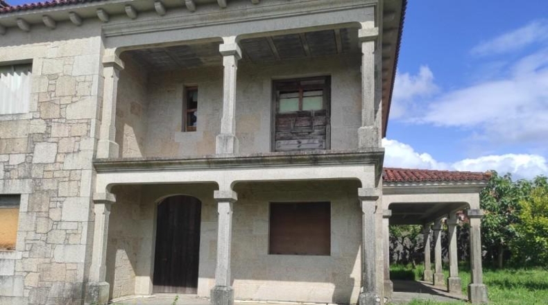 La Coruña - Santiago de Compostela - 1171m2