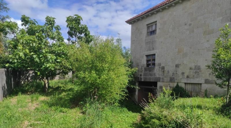 La Coruña - Santiago de Compostela - 1171m2