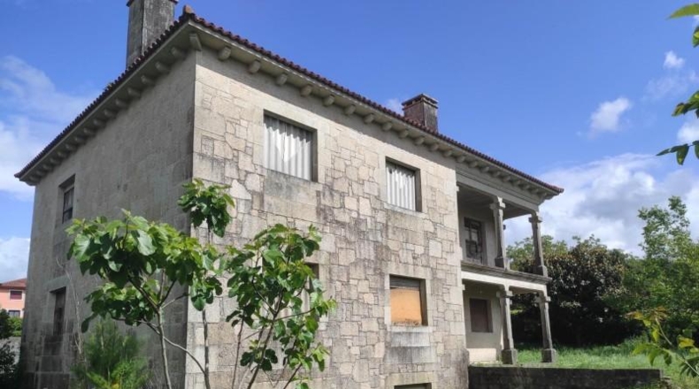 La Coruña - Santiago de Compostela - 1171m2