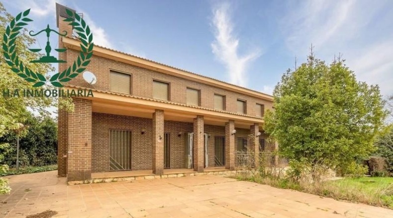 Comunidad de Madrid - Pedrezuela - 403m2