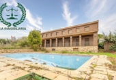 Chalet independiente con terreno en venta en la España, Pedrezuela, ref: TR144960 foto