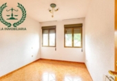 Chalet independiente con terreno en venta en la España, Pedrezuela, ref: TR144960 foto