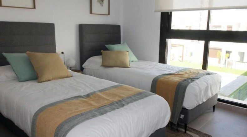 Alicante - Пилар-де-ла-Орадада - 226m2