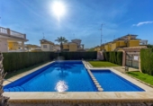 Chalet independiente con terreno en venta en la España, Orihuela, ref: TR375130 foto