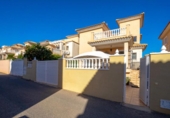 Chalet independiente con terreno en venta en la España, Orihuela, ref: TR375130 foto