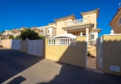 Chalet independiente con terreno en venta en la España, Orihuela, ref: TR365186 foto