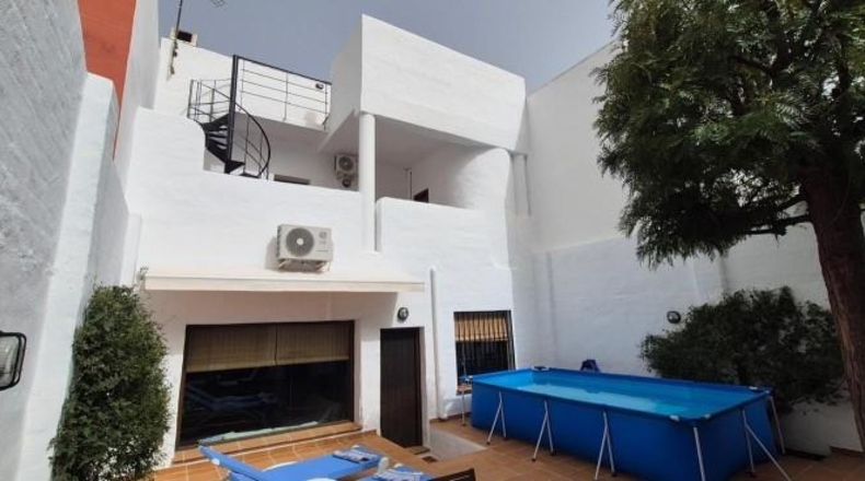 Малага - Antequera - 308m2