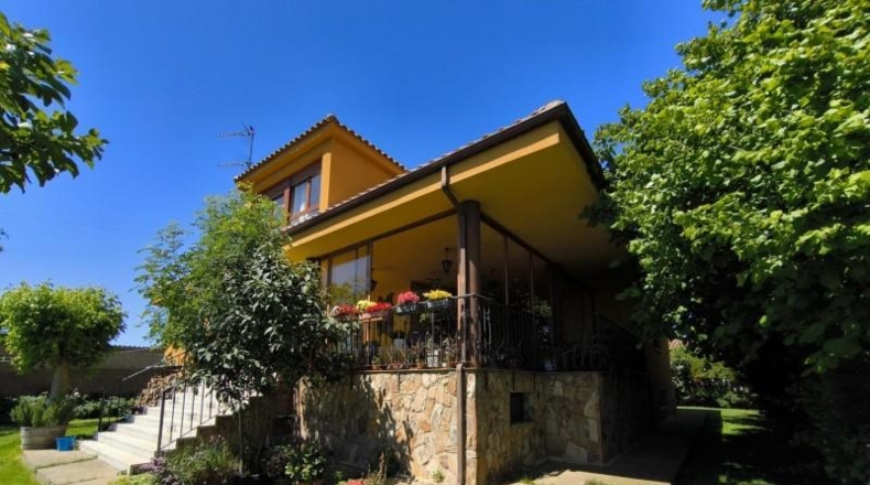 León - Villaturiel - 1000m2