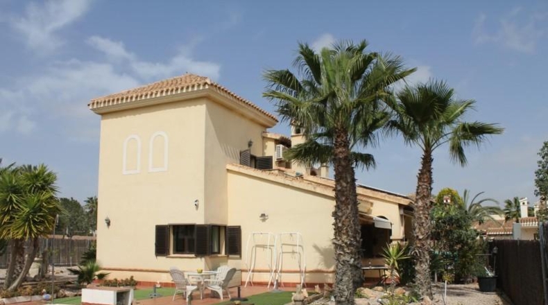 Murcia - Fuente Álamo de Murcia - 703m2