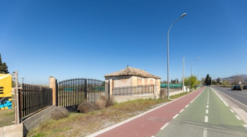 Гранада - La Zubia - 2420m2